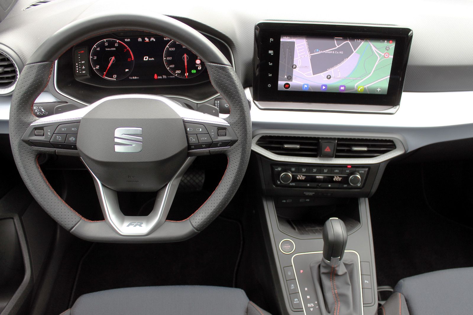 Fahrzeugabbildung SEAT Ibiza 1.0TSI DSG FR LED NAV CarPlay SHZ TEMP BT