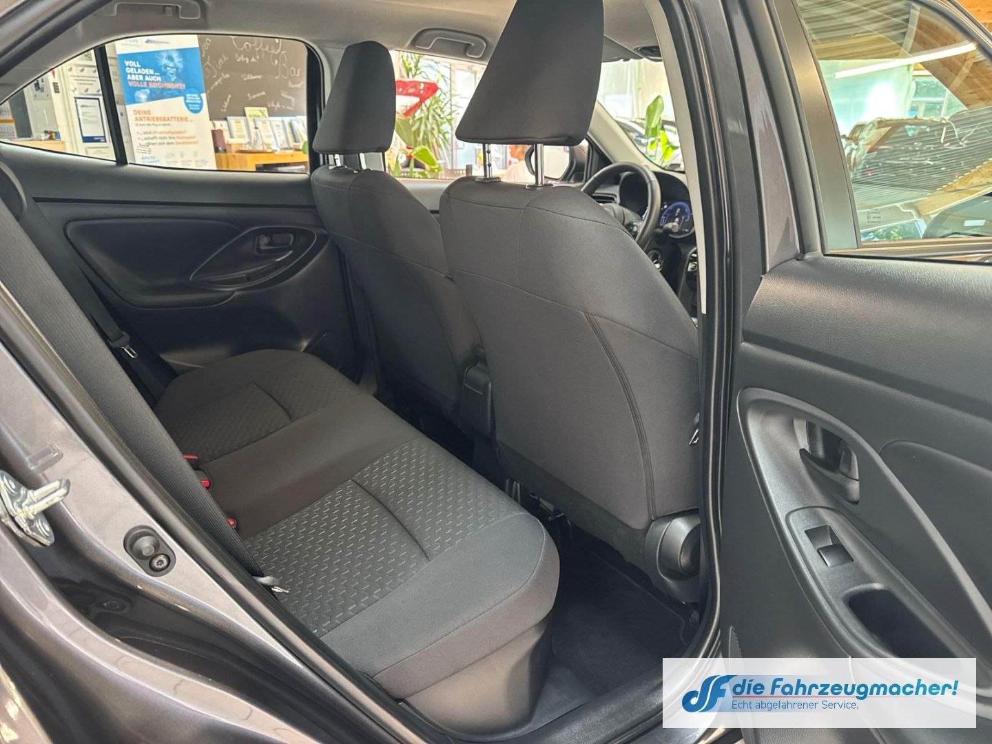 Fahrzeugabbildung Toyota Yaris Cross Hybrid FWD Comfort ACC DAB Spurhalte