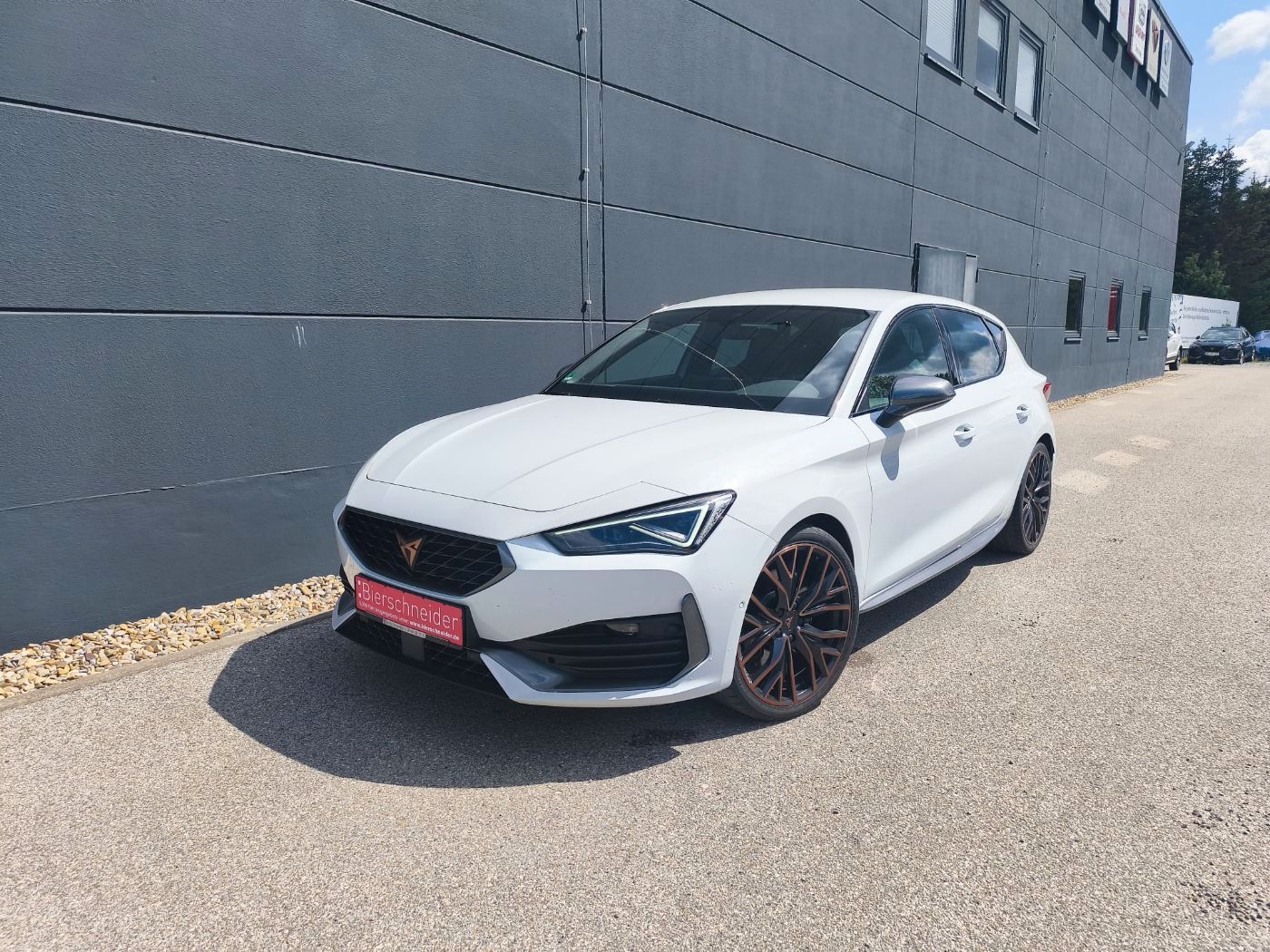 Cupra Leon 300 VZ MATRIX BEATS eSITZ COPPER imagem 2
