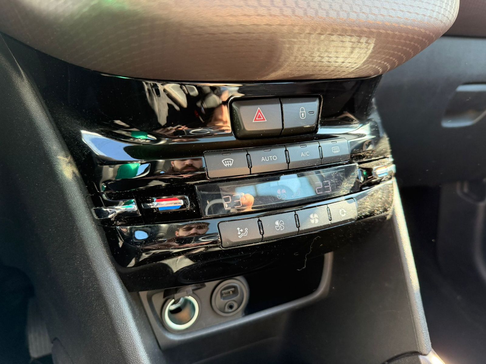 Fahrzeugabbildung Peugeot 2008 Allure