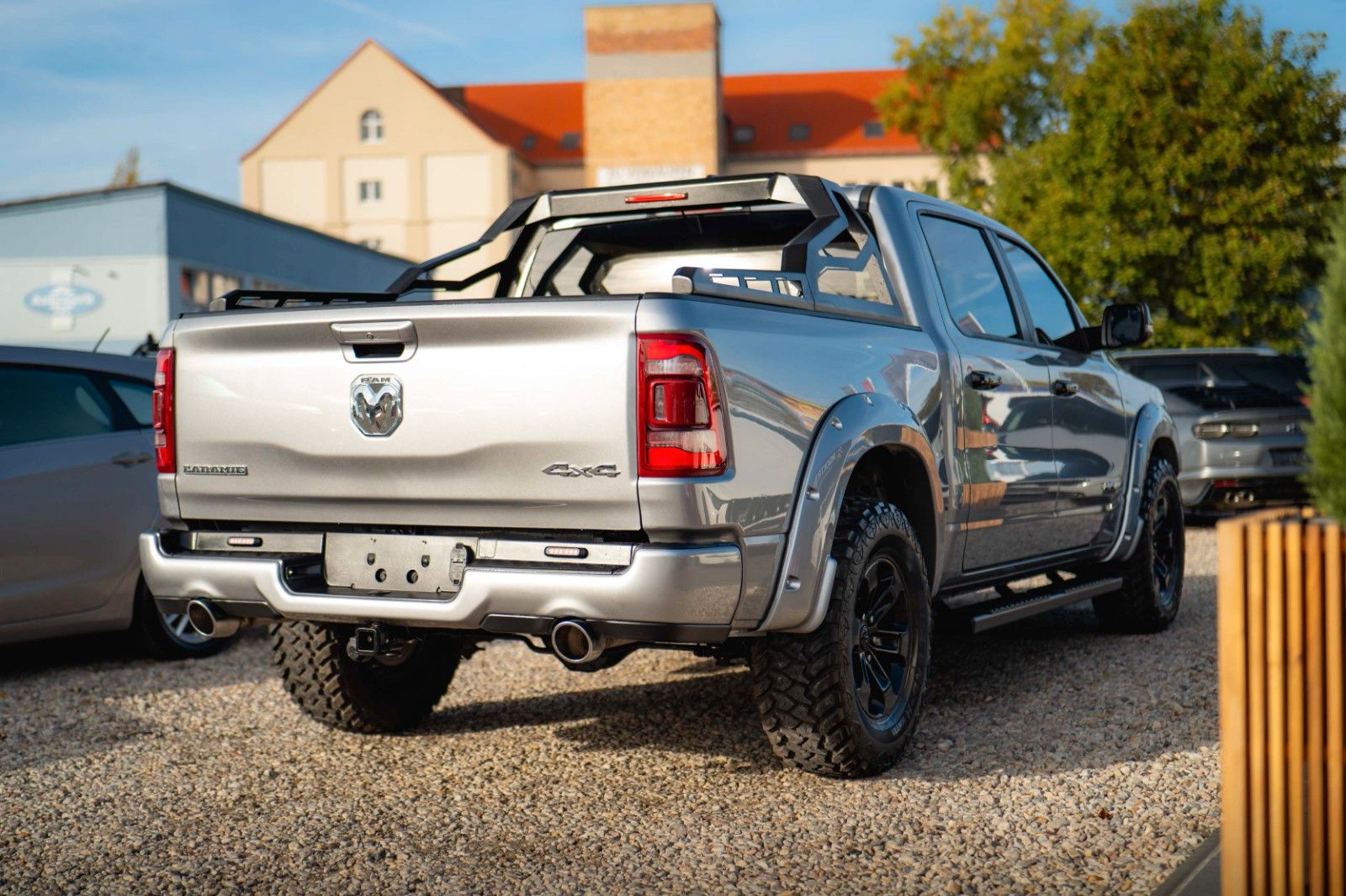 Fahrzeugabbildung Dodge RAM 5.7 V8 HEMI 4x4 LARAMIE Limited Offroad LED
