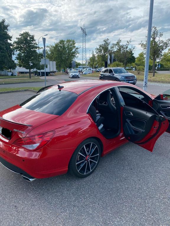 Mercedes-Benz CLA 200