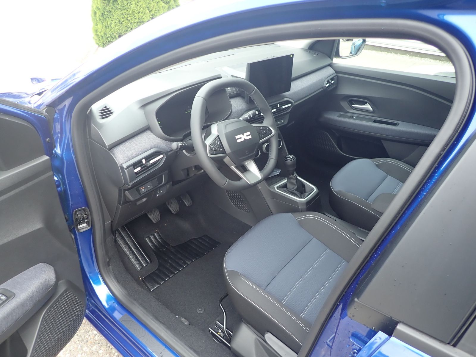 Fahrzeugabbildung Dacia Sandero Journey TCe 100