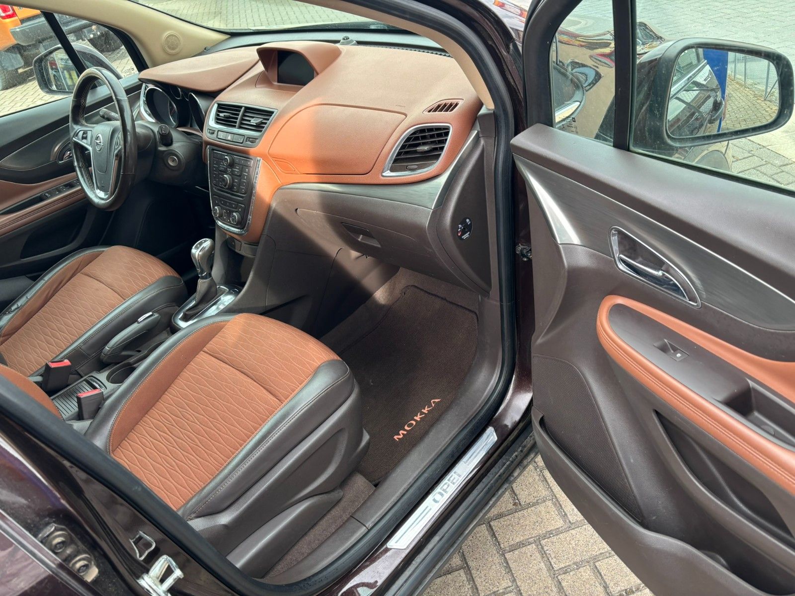 Fahrzeugabbildung Opel Mokka 1.4 INNOVATION AHK/KAMERA/SHZ/ALU/NAVI