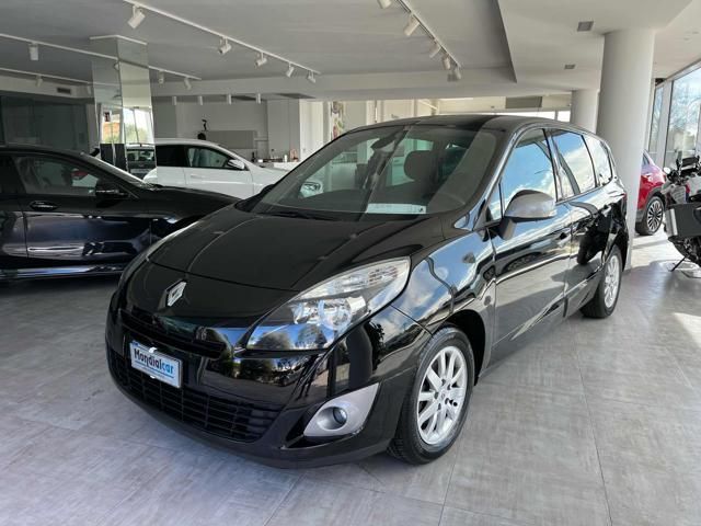 Renault RENAULT Scenic 1.9 dCi 130CV Dynamique