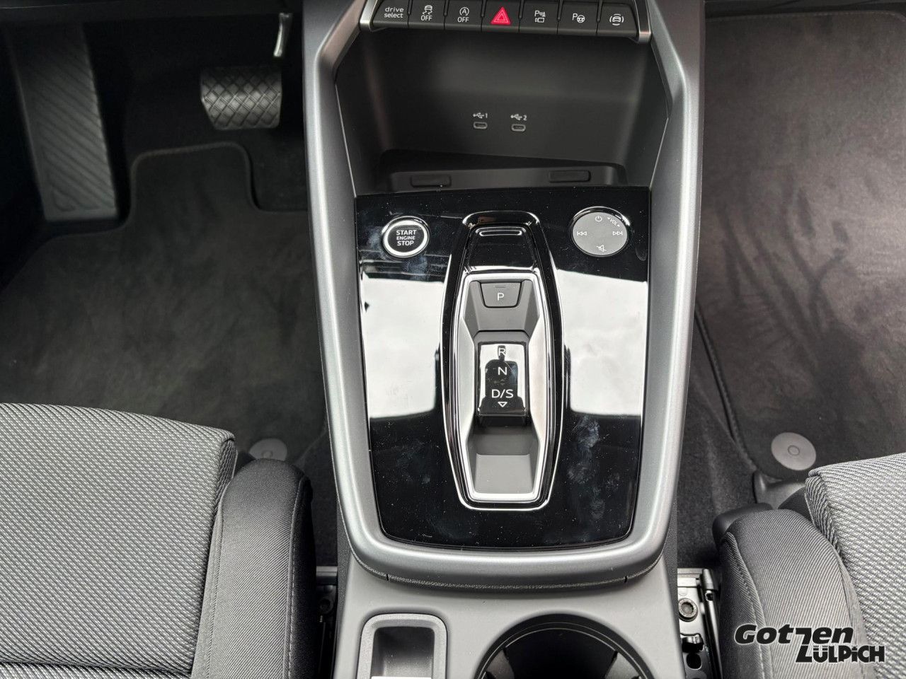 Fahrzeugabbildung Audi A3 1.5 TFSI (MHEV) Sportback S line Sportback