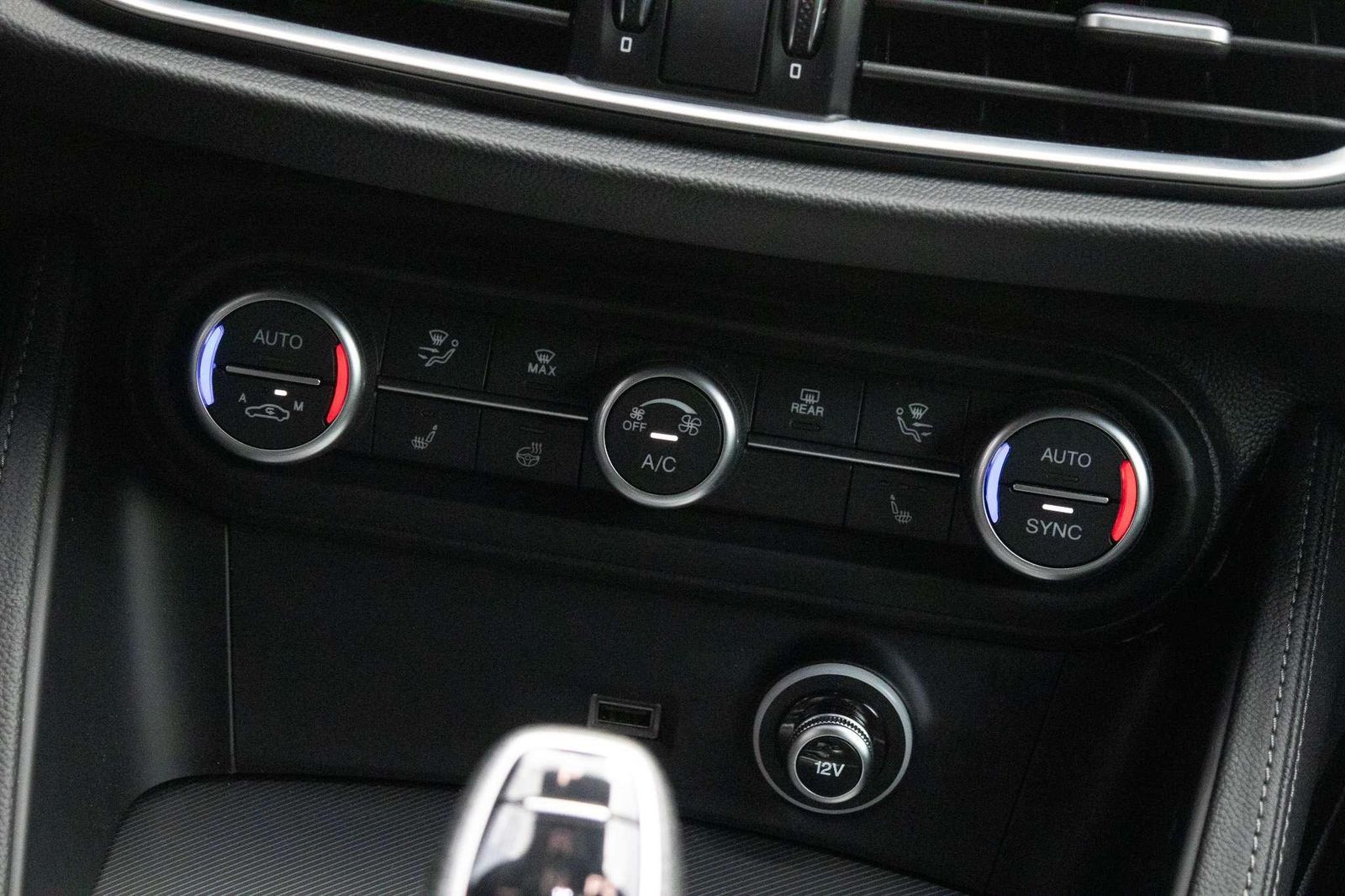 Fahrzeugabbildung Alfa Romeo Stelvio Veloce 2.0 Q4 vom AR Vertragshändler