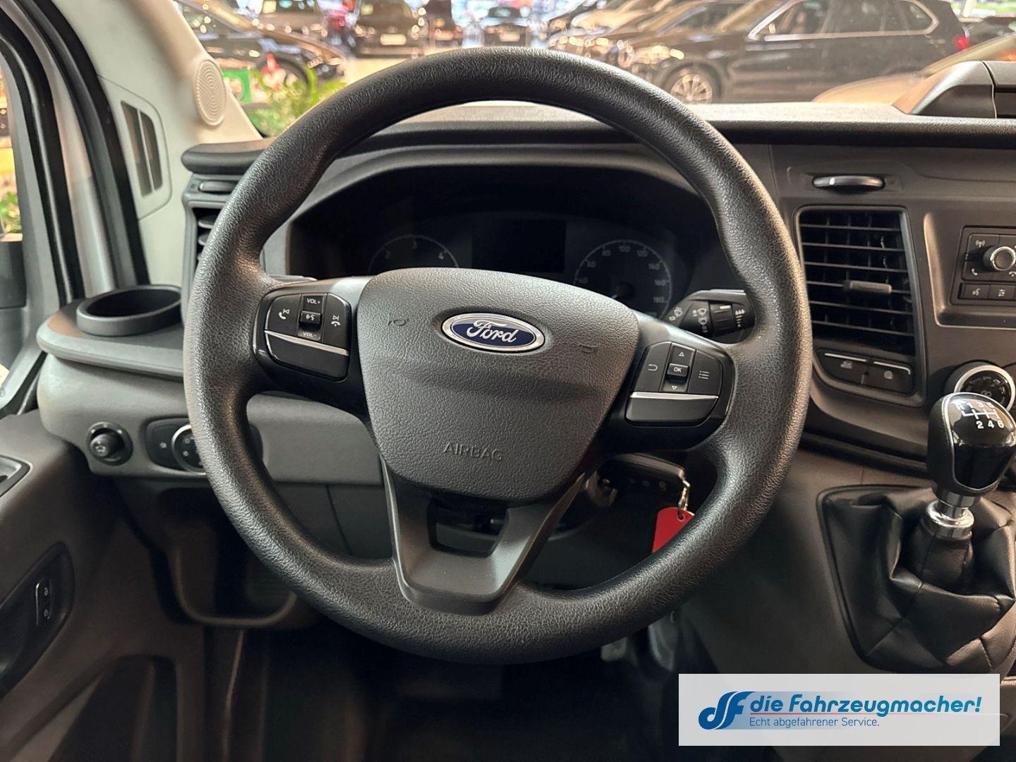 Fahrzeugabbildung Ford Transit Pritsche 350 L2 Doppelkabine Basis AHK D