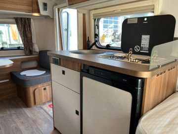 Fahrzeugabbildung HYMER / ERIBA / HYMERCAR Eriba Touring 542 - Legend - Modell 2023