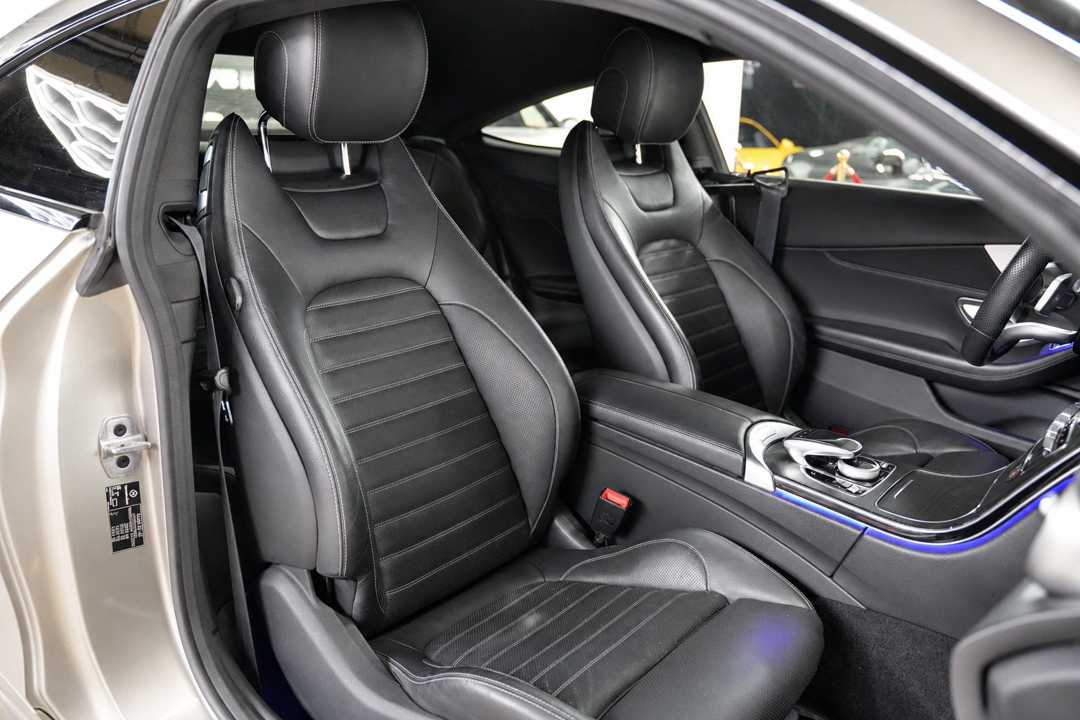 Fahrzeugabbildung Mercedes-Benz C 300 Coupe /AMG/VIRTUAL/MBUX/AMBIENTE/KAMERA