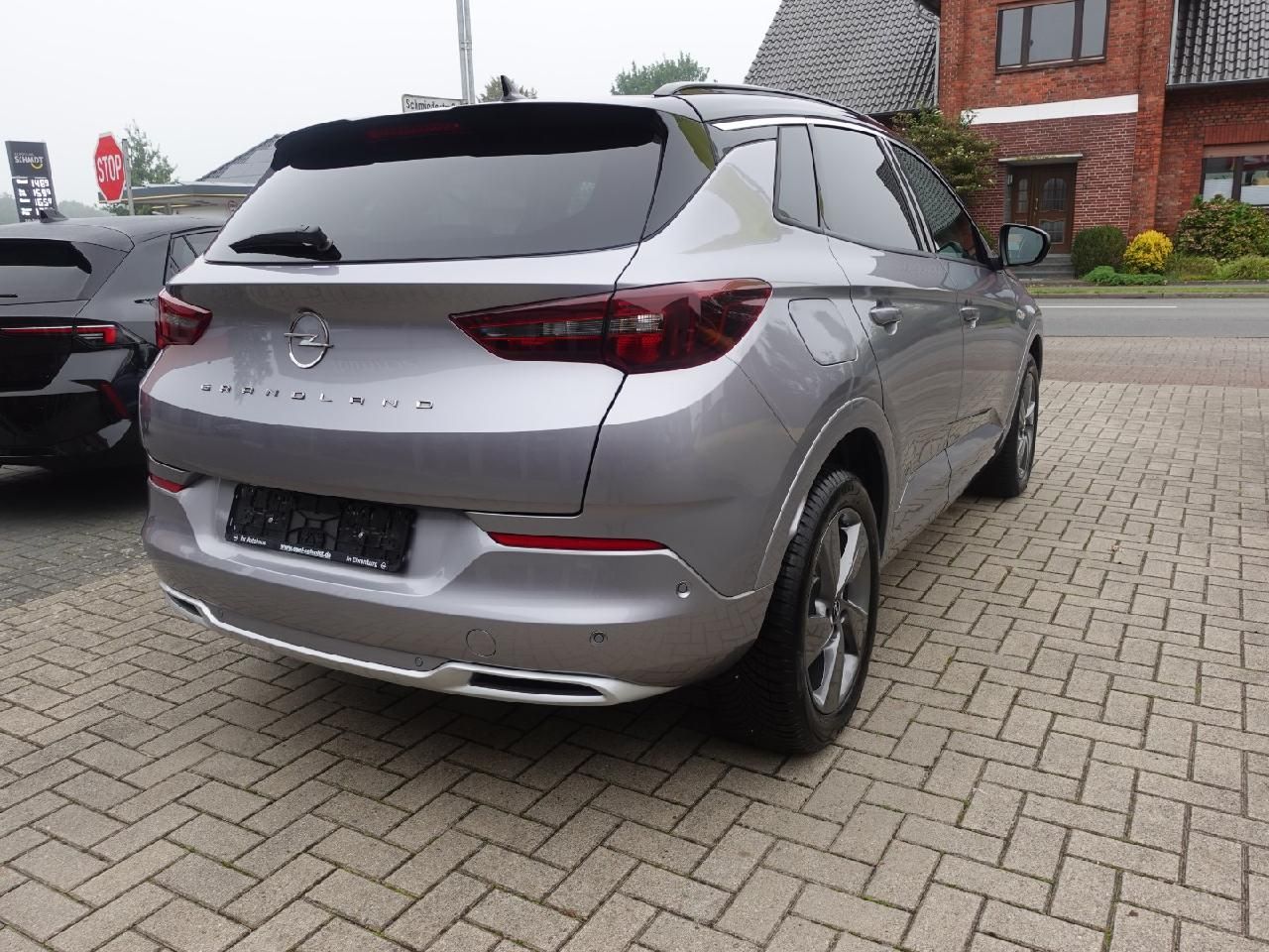 Fahrzeugabbildung Opel Grandland 1,2 Elegance Automatik