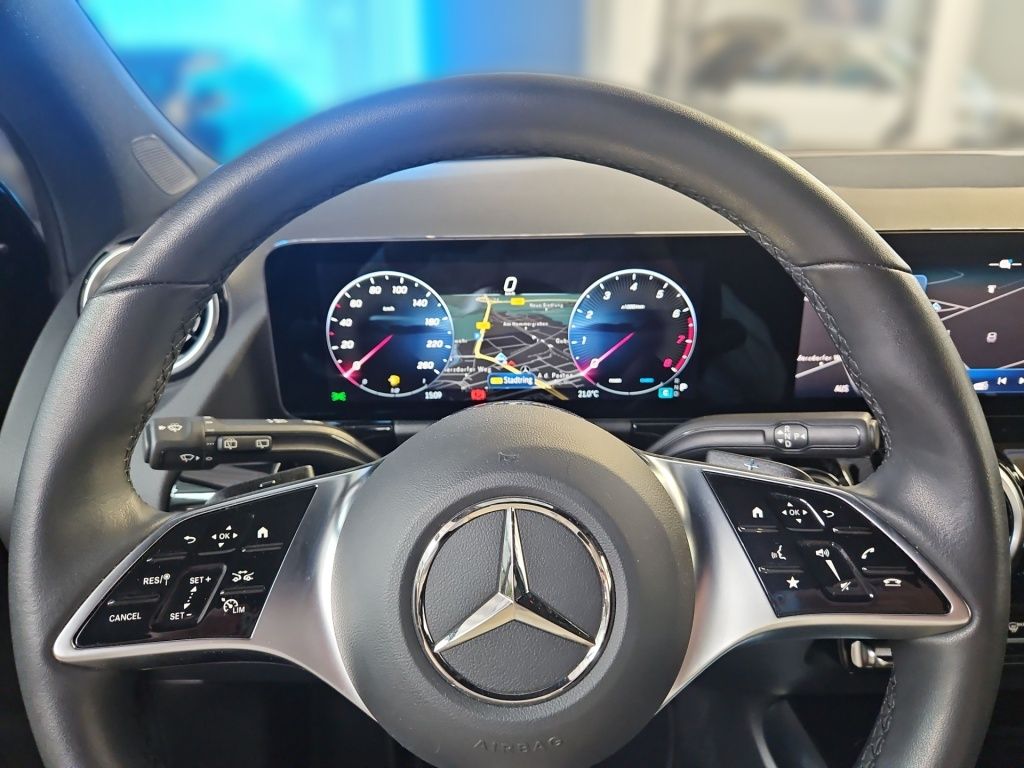 Fahrzeugabbildung Mercedes-Benz GLA 200 Progressive Totwi. Navi LED 360° SpurH