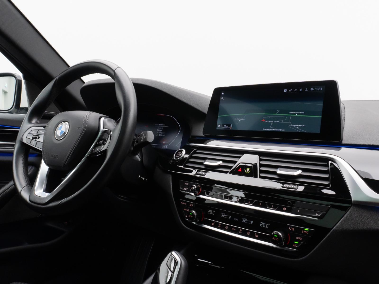 BMW 520d xD Tour Sport Line Pano H/K Exklusiv Paket