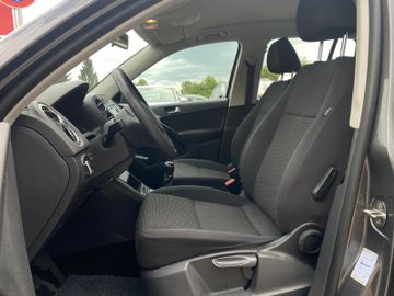Volkswagen Tiguan - 9