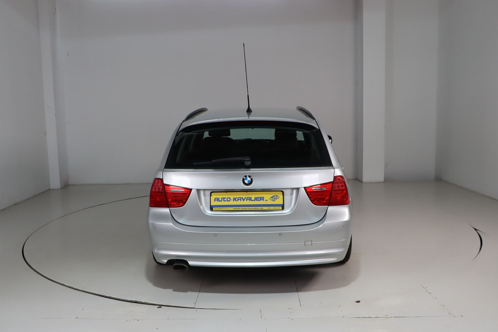 Fahrzeugabbildung BMW 320 d Touring