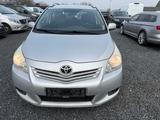 Toyota Verso 1.6l Valvematic Life 7 Seats - Toyota Verso mit Benzin-Antrieb: Kleinbus, 1.6