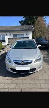 Opel Astra J 1.6 85kW Design Edition