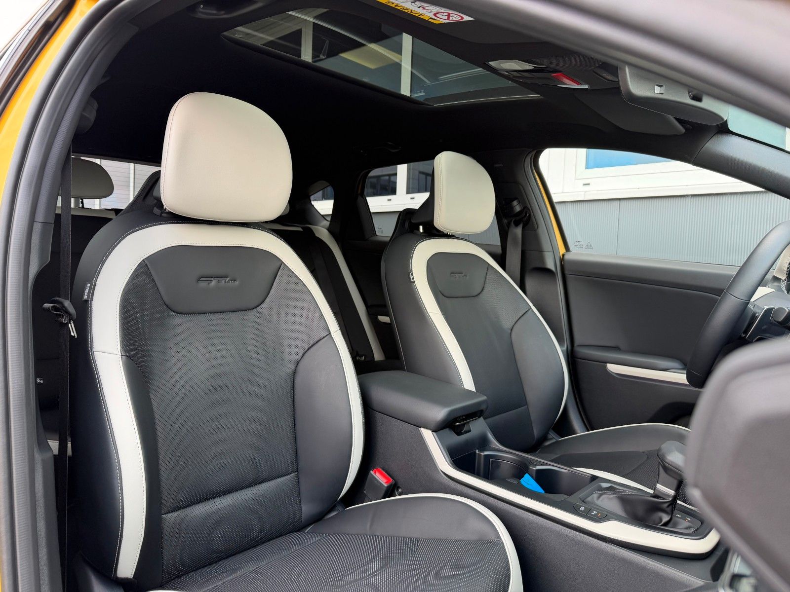 Fahrzeugabbildung Kia K4 1.6 T-GDI 180PS DCT GT-Line VOLL