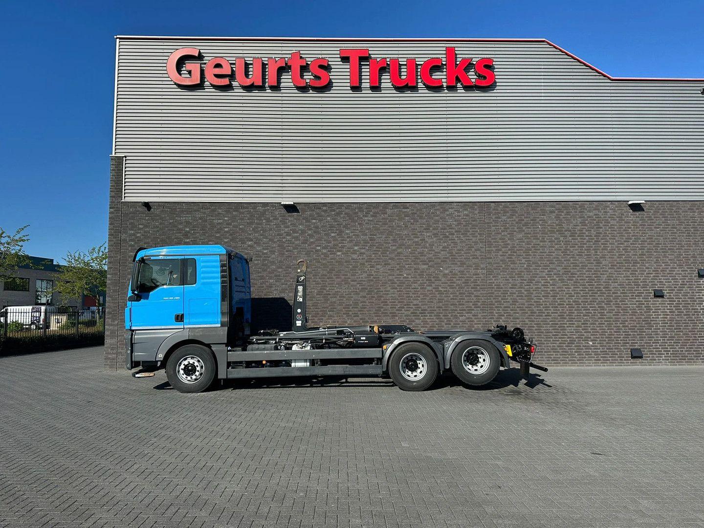 MAN TGX 28.480 6X2 MET HIAB MULTILIFT XR21S61 HAAKAR
