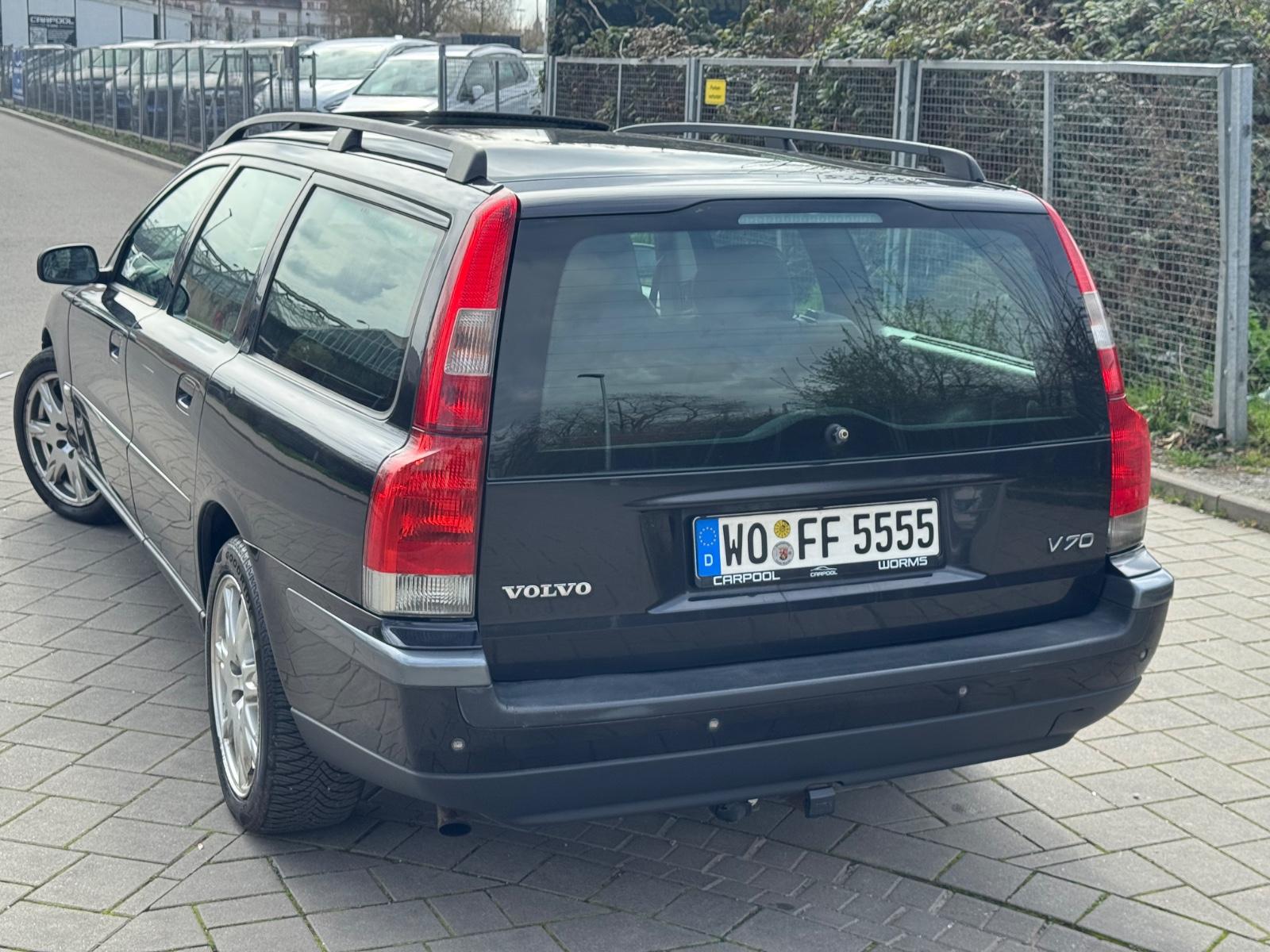 Volvo V70 2004 — photo 8