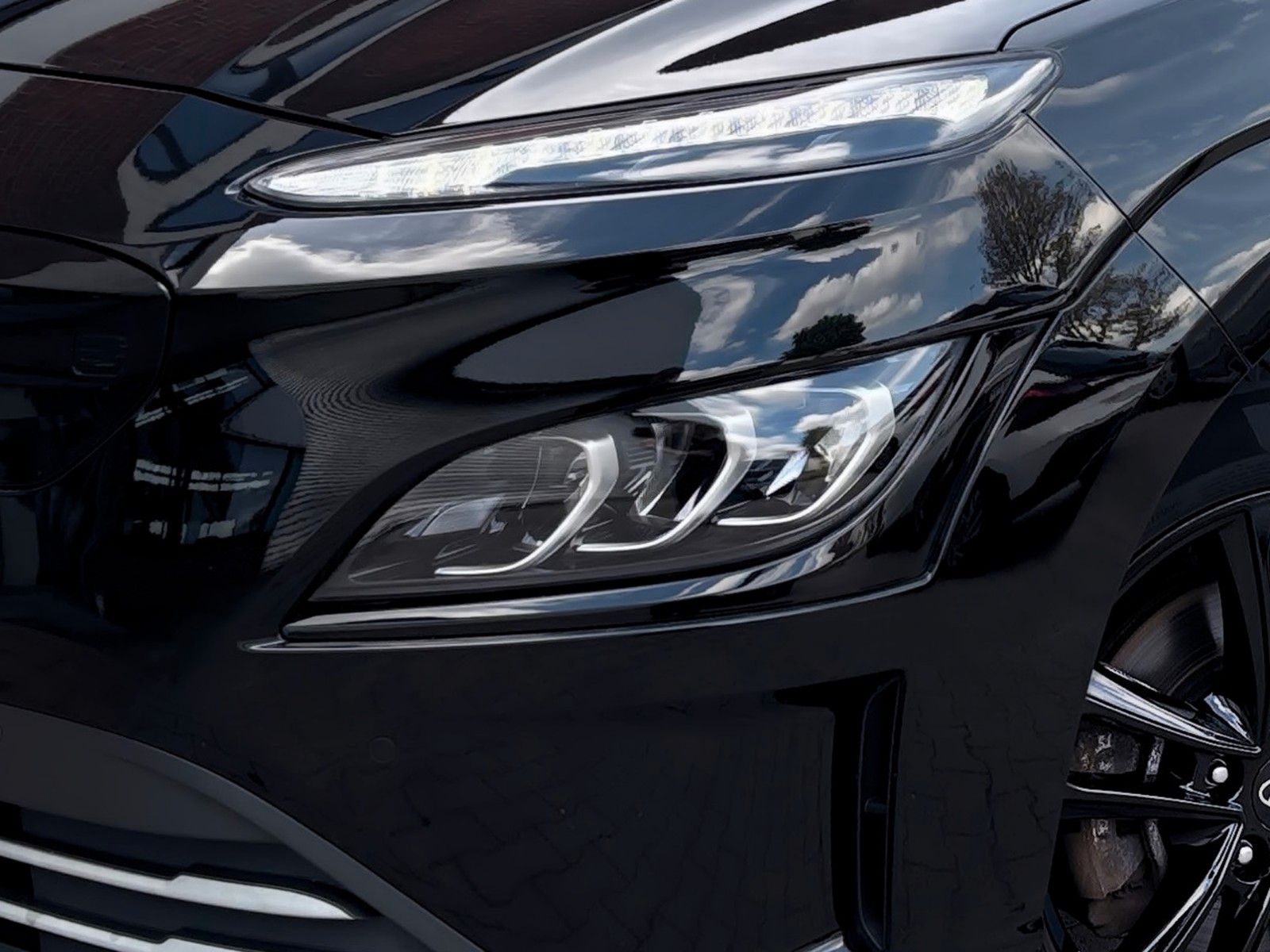 Fahrzeugabbildung Hyundai Kona Trend Elektro Assistenz-Paket & Glasschiebe