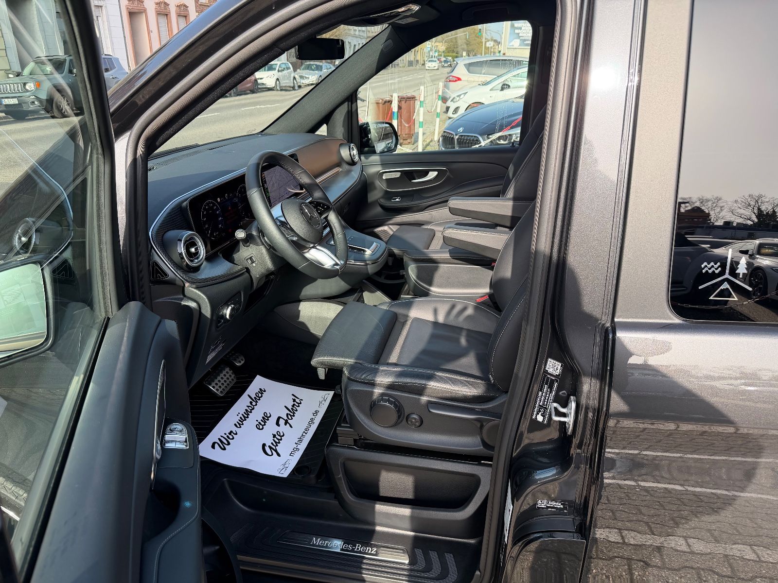 Fahrzeugabbildung Mercedes-Benz V 300 MARCO POLO AMG ABSOLUT VOLL NIVELLIERUNG