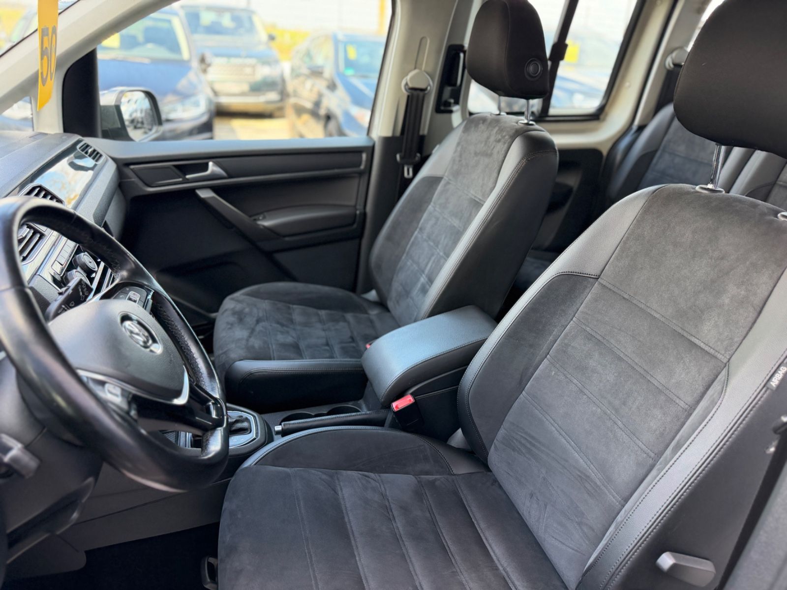 Caddy Maxi Highline 2.0 TDI DSG Navi BI-Xenon