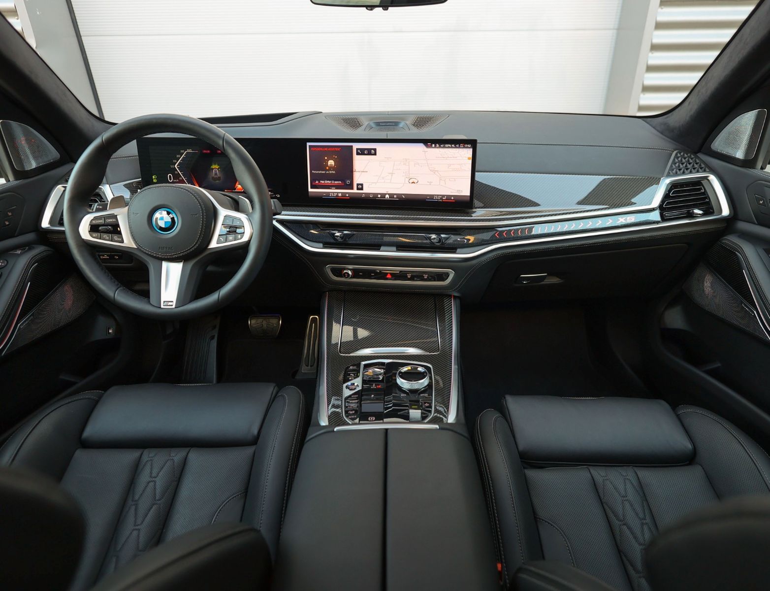 BMW X5 50e xDrive | M Performance - Skylounge - AHK imagem 3