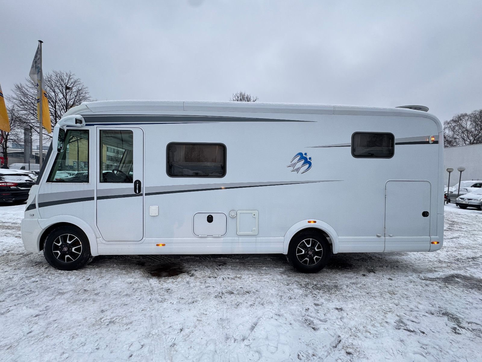 Fahrzeugabbildung Knaus VAN 650 I MEG AUTOMATIK LÄNGSBETT HUBBETT 1.HAND