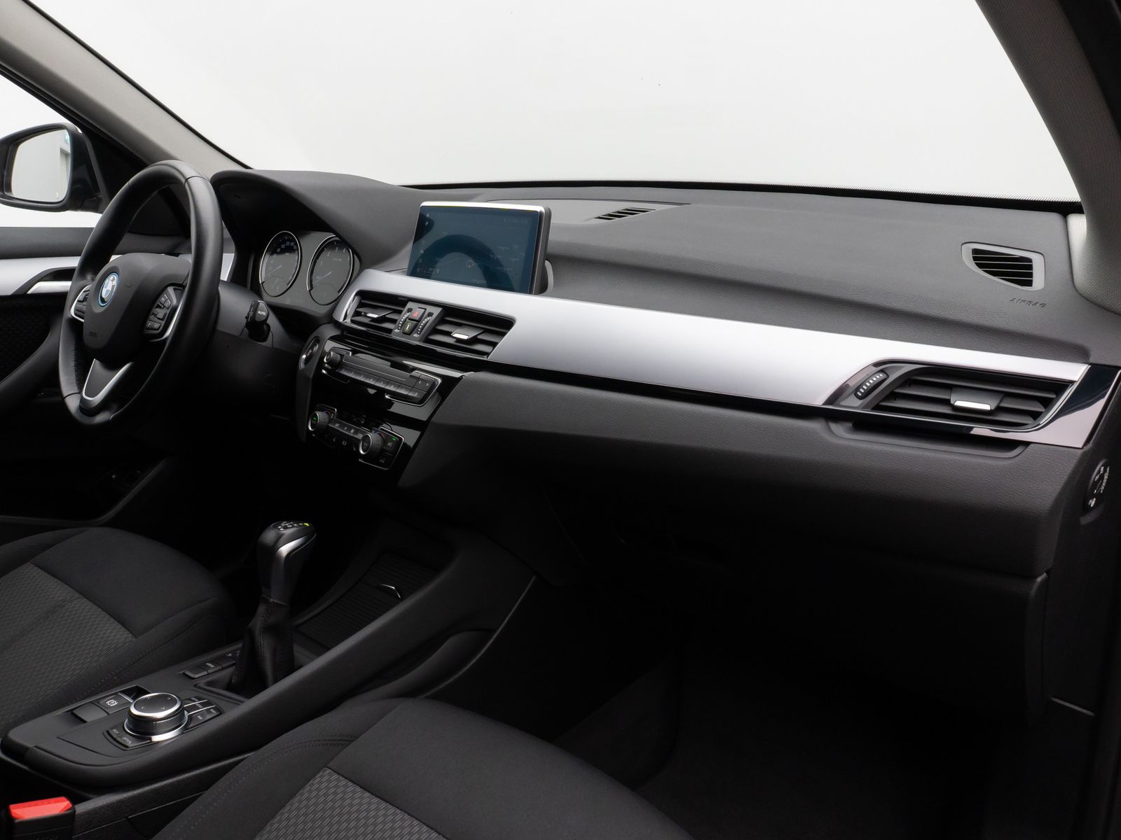 Fahrzeugabbildung BMW X1 xD25e  DAB Navi Lordos Geschwindigkeitsreg