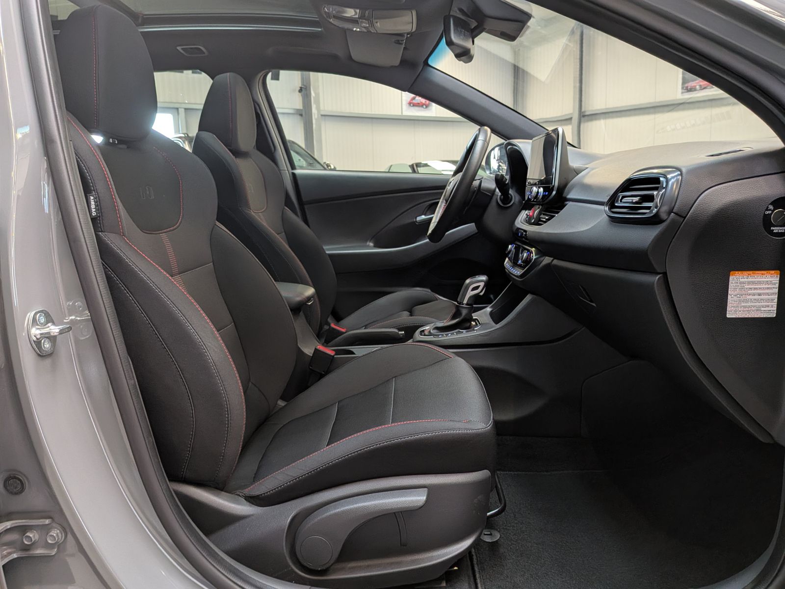 Fahrzeugabbildung Hyundai i30 1.5 N-Line LED*CARPLAY*CAM*PANO*KEYLESS*18"