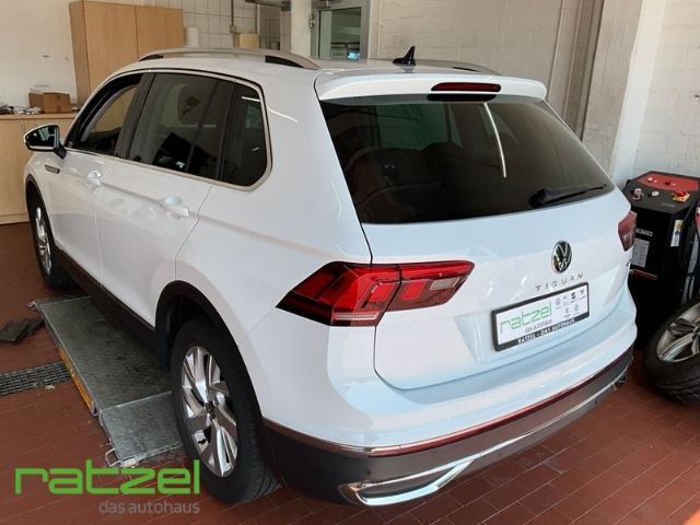 Fahrzeugabbildung Volkswagen Tiguan Elegance 2.0 TSI 4MOTION DSG Navi LED ACC
