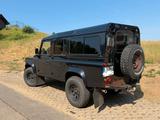 Land Rover Defender 110 TD4 Station Wagon E E - Land Rover Defender: Schwarz