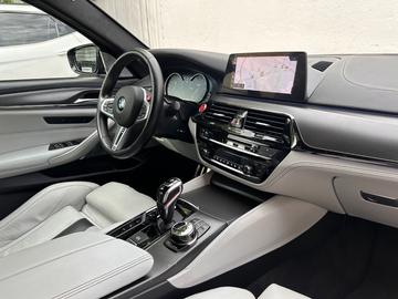 2017 BMW M5 — миниатюра 28