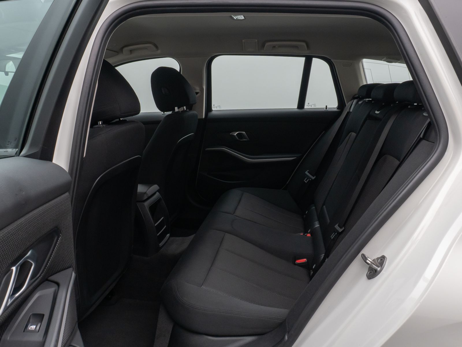Fahrzeugabbildung BMW 320e DAB CockPitPro Alarm Geschwindigkeitsreg