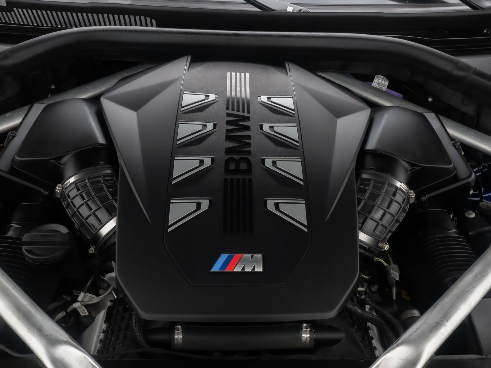 Fahrzeugabbildung BMW X5 M60i xD 360°AHK H/K HUD Individual Belüftung