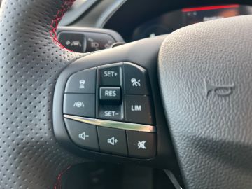 Bild 16 Ford Focus Turnier ST X Sportpaket HUD Navi Leder dig