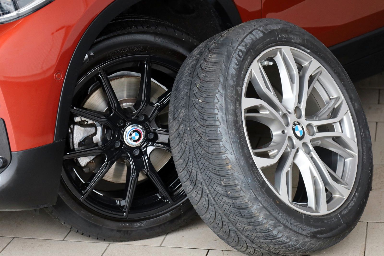 Fahrzeugabbildung BMW X2 sDrive 20 i Advantage Plus,Navi,Kamera,AHK+WR
