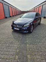 Mercedes-Benz C 220 d 4MATIC T Autom. -High-End Licht, AHK - Mercedes-Benz C 220 von privat