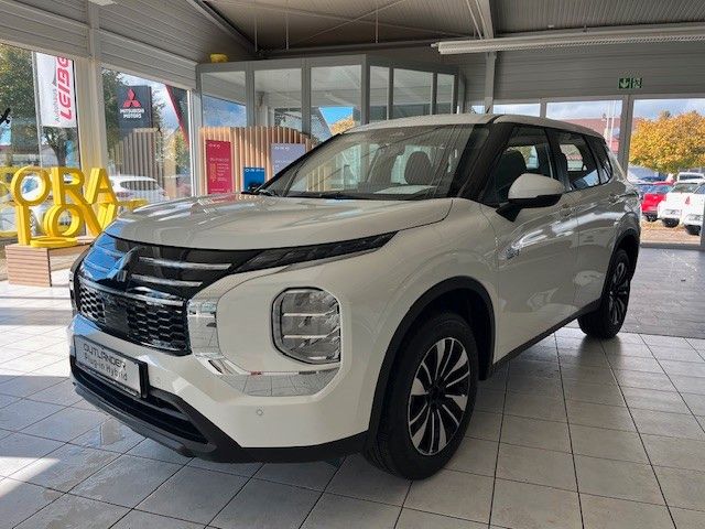 Mitsubishi Outlander 2.4L PHEV BASIS