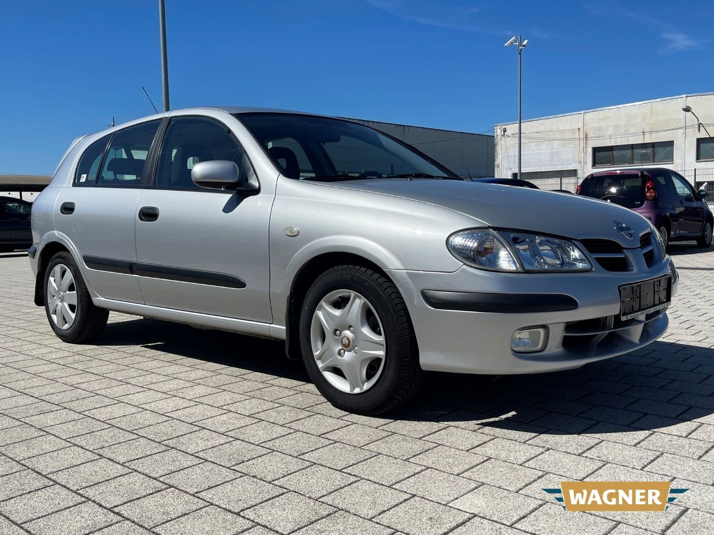 Fahrzeugabbildung Nissan Almera Comfort Klimaanlage 1 - Hand