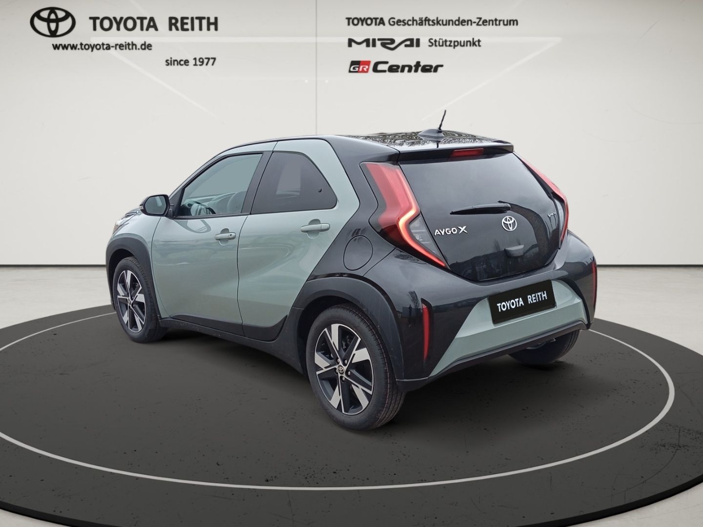 Toyota Aygo X Hybrid 1,5 l Teamplayer CVT LED Apple Car imagem 3