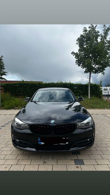 Image of BMW 320