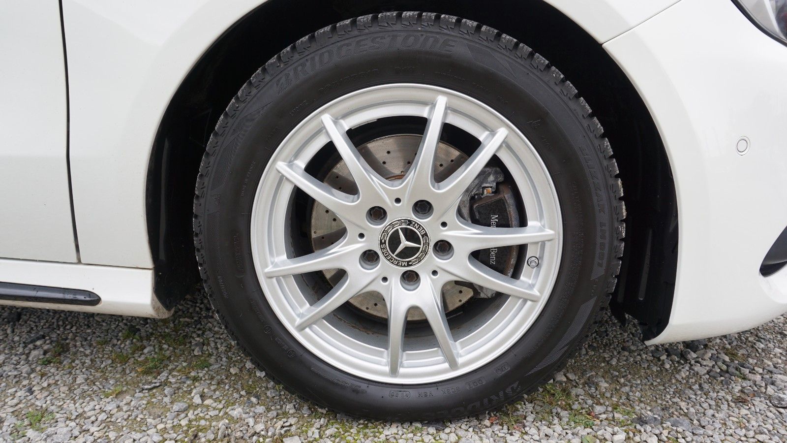 Fahrzeugabbildung Mercedes-Benz A 180d AMG Line T.Leder,LED, Navi,SH,PDC