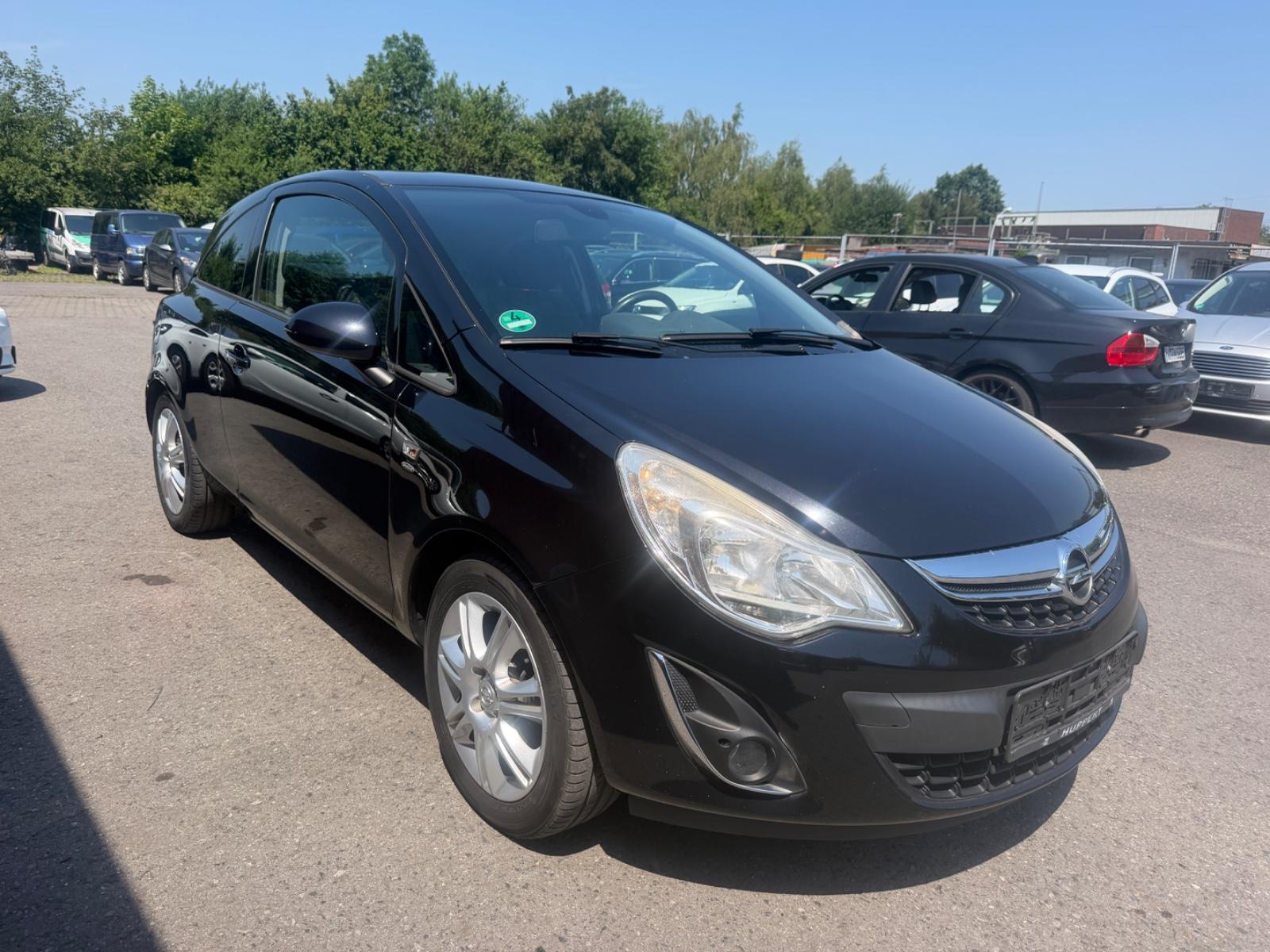 Opel Corsa D Satellite*TÜV *KLIMA*STEUERKETTE NEU