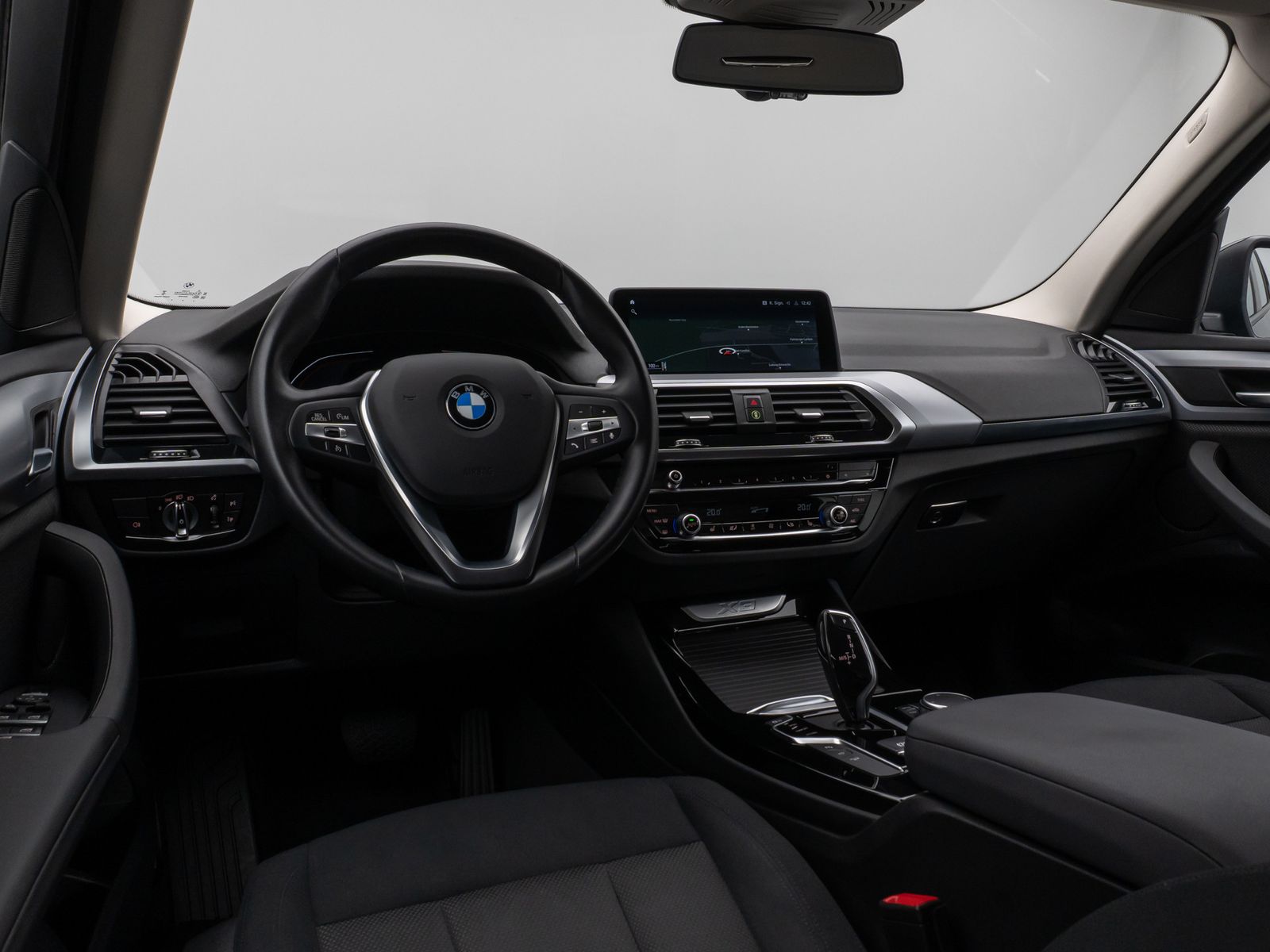 Fahrzeugabbildung BMW X3 xD20d 360°HUD DAB HiFi AHK Komfort Alarm LED
