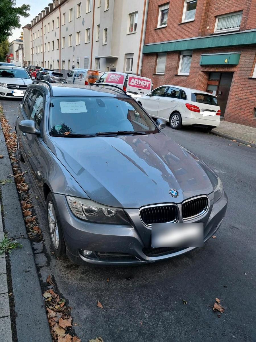 BMW 318, 2009