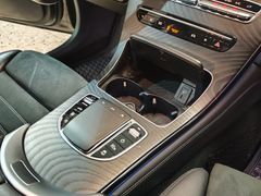 Fahrzeugabbildung Mercedes-Benz GLC 300 d 4Matic *AMG-LINE* (DIGITAL/CAM/DAB/LED