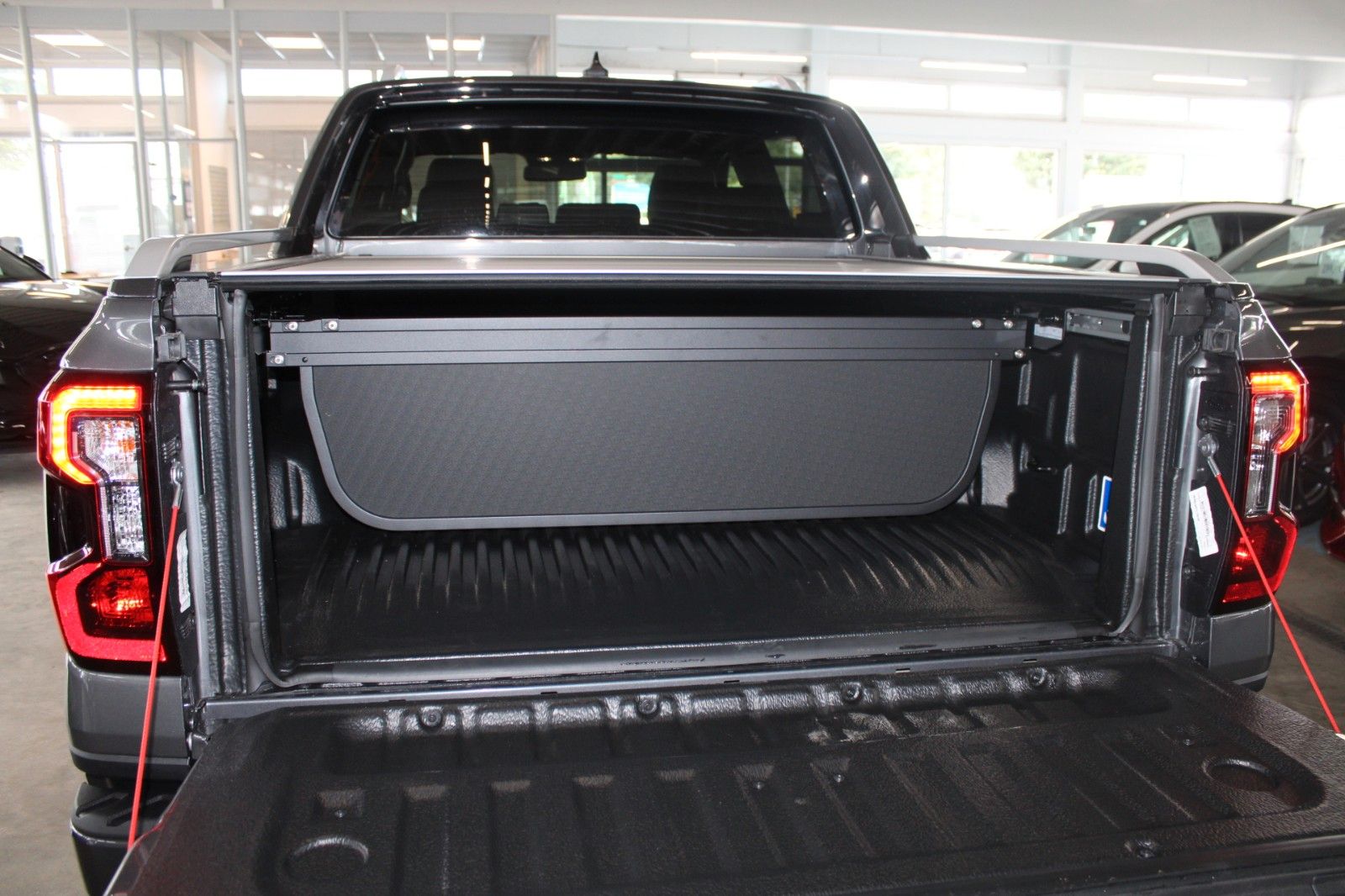 Fahrzeugabbildung Ford Ranger Wildtrak PHEV Aut. AHK LED TECHNOLOGIE P.
