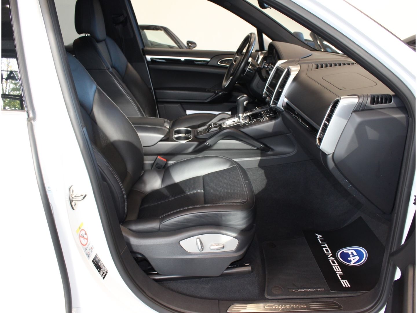 Fahrzeugabbildung Porsche Cayenne 3.0 Diesel *Pano*Standh.*Kamera